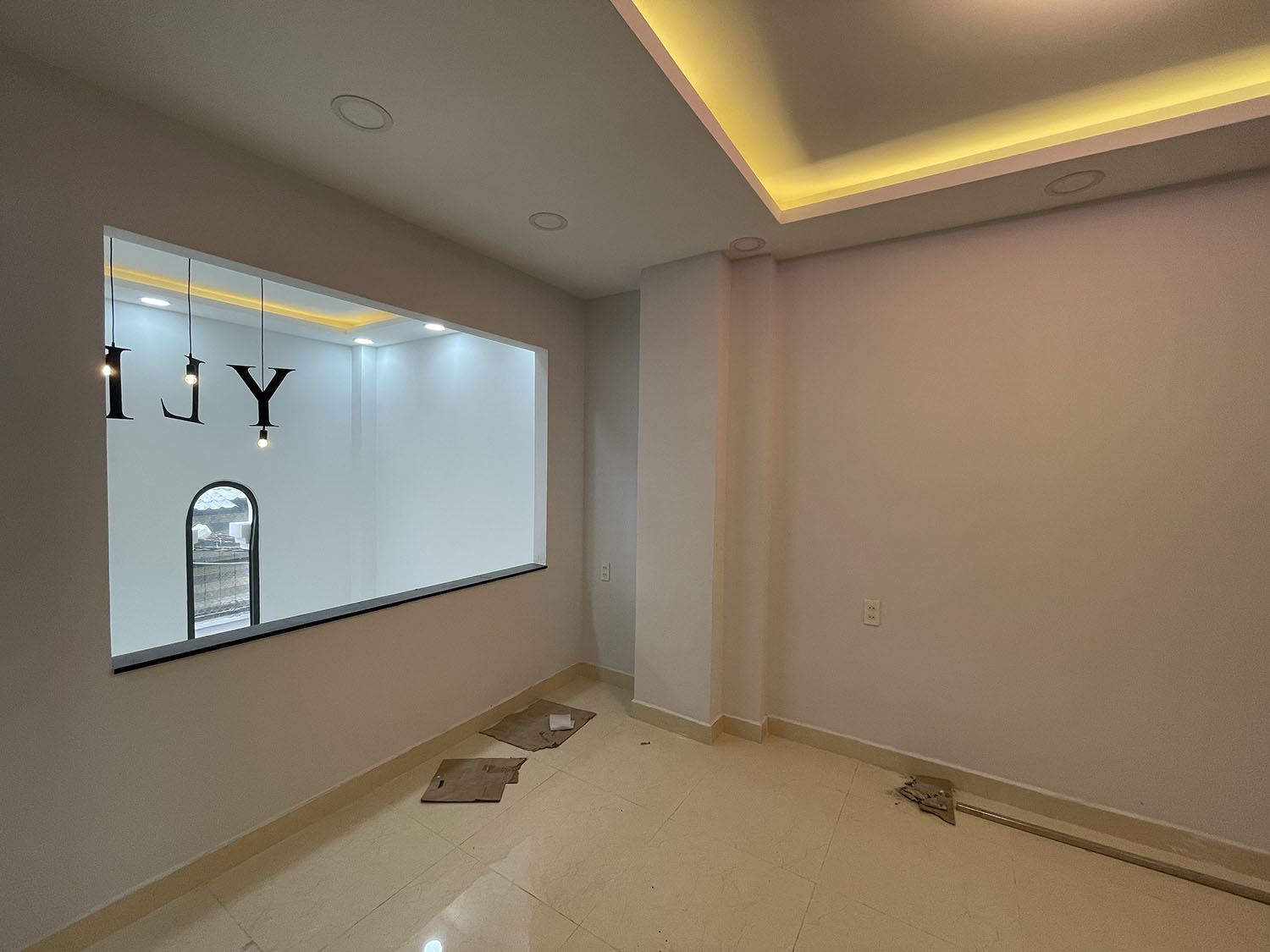 Bán nhà Lê Quang Định, Quận Bình Thạnh tuyệt phẩm 3 lầu t.kế Cổ Điển Ý, mới 100% cách LQĐịnh 15m